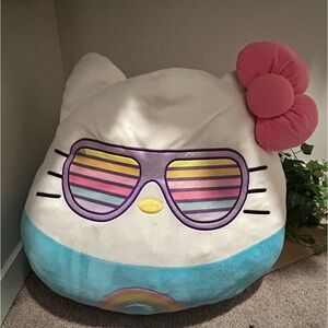 HELLO KITTY • STUFFED ANIMALS